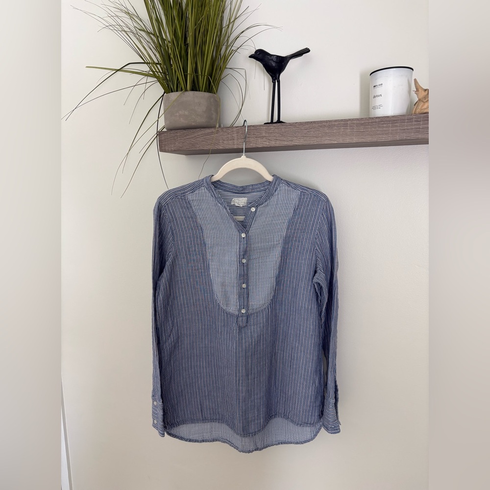Women’s Caslon Blue Striped Long-Sleeve cotton gauze Shirt